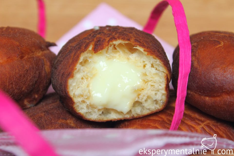 przepis na mini pączki z budyniem