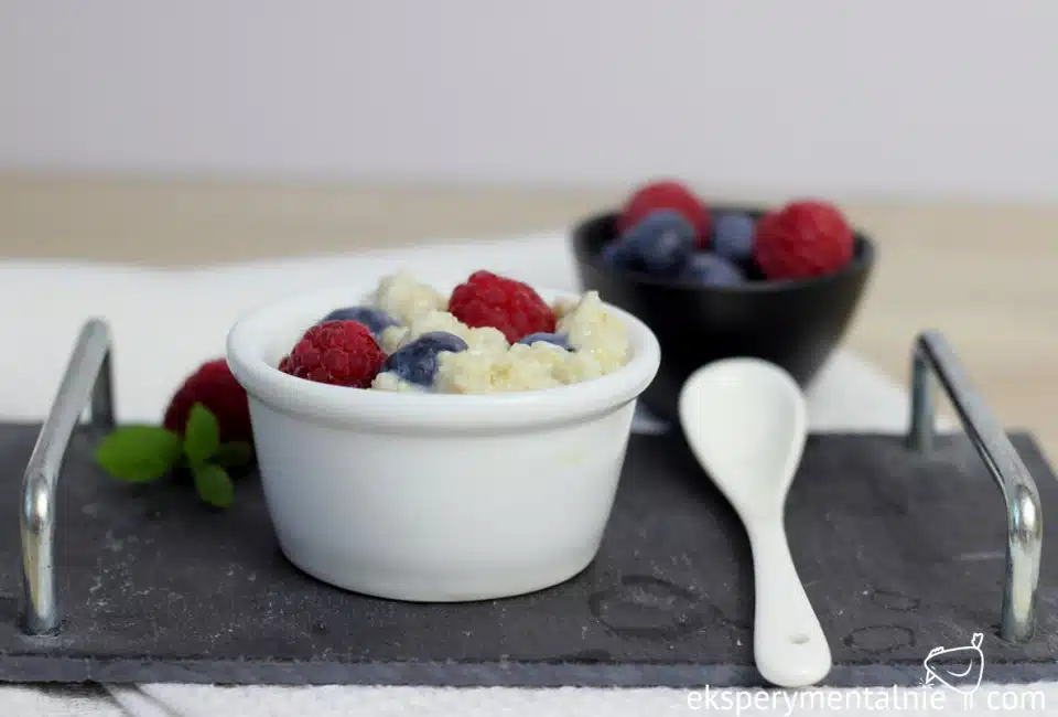 Porridge with raspberries and blueberries - Recipe