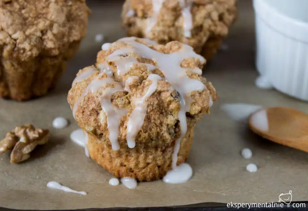 Spiced gluten free muffins with nuts 